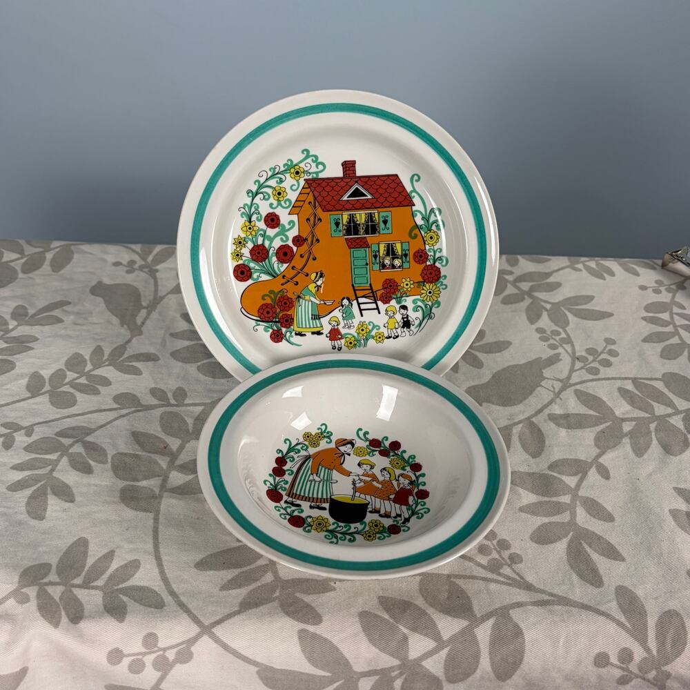 Vintage Arabia of Finland Child's Satukenka Pattern Set Raija Uosikkinen 1960s
